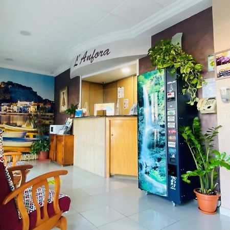 Hostal L'Anfora เดเนีย ภายนอก รูปภาพ