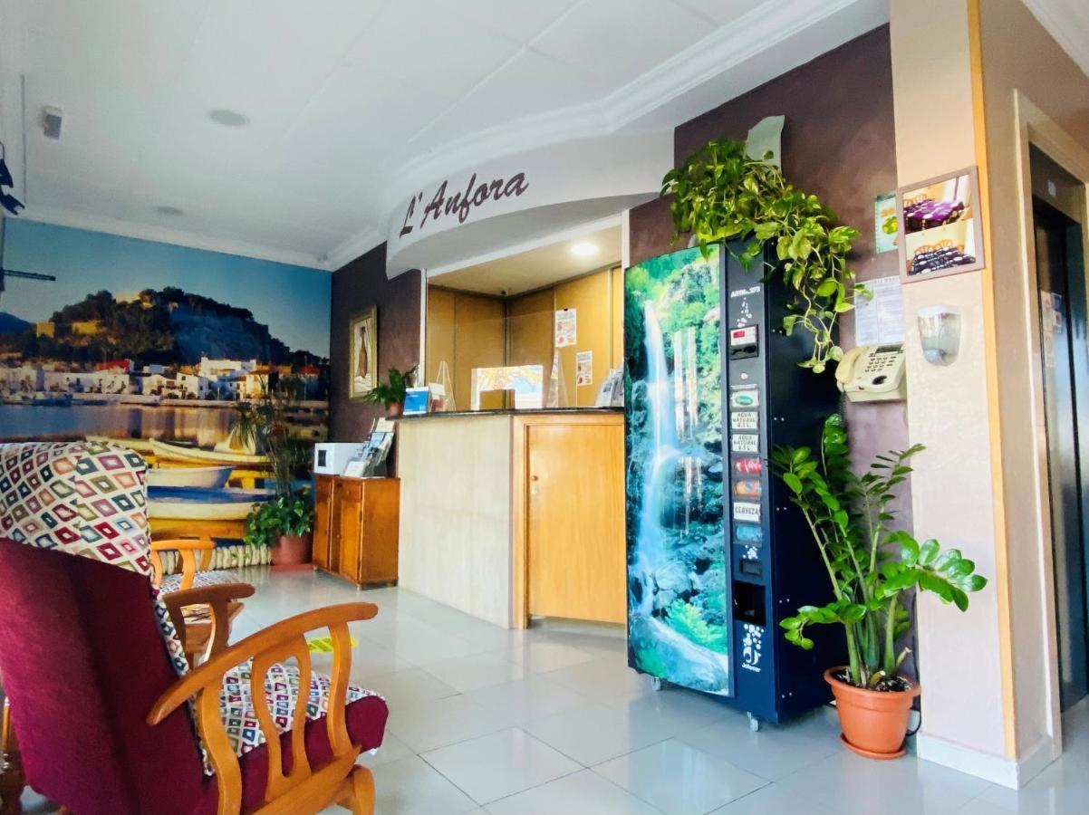 Hostal L'Anfora เดเนีย ภายนอก รูปภาพ