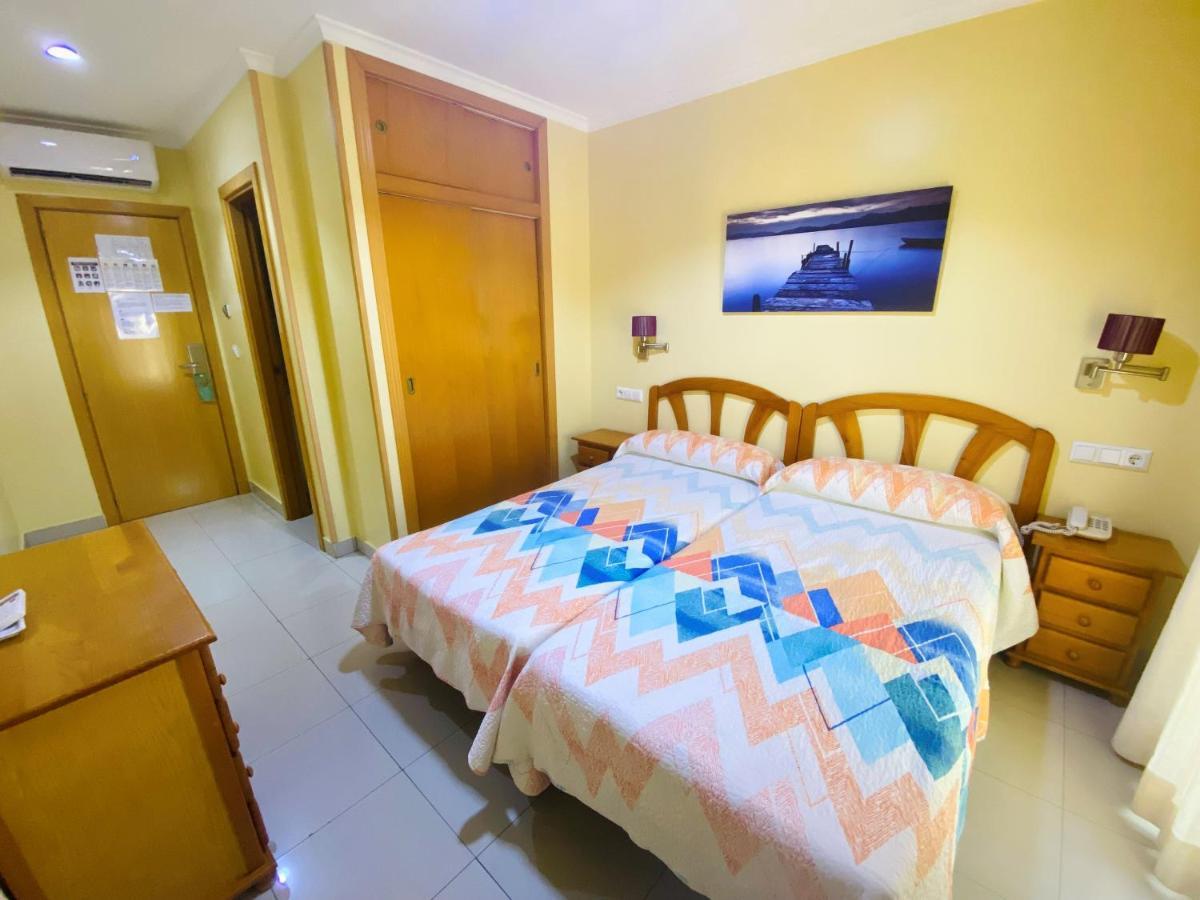 Hostal L'Anfora เดเนีย ภายนอก รูปภาพ