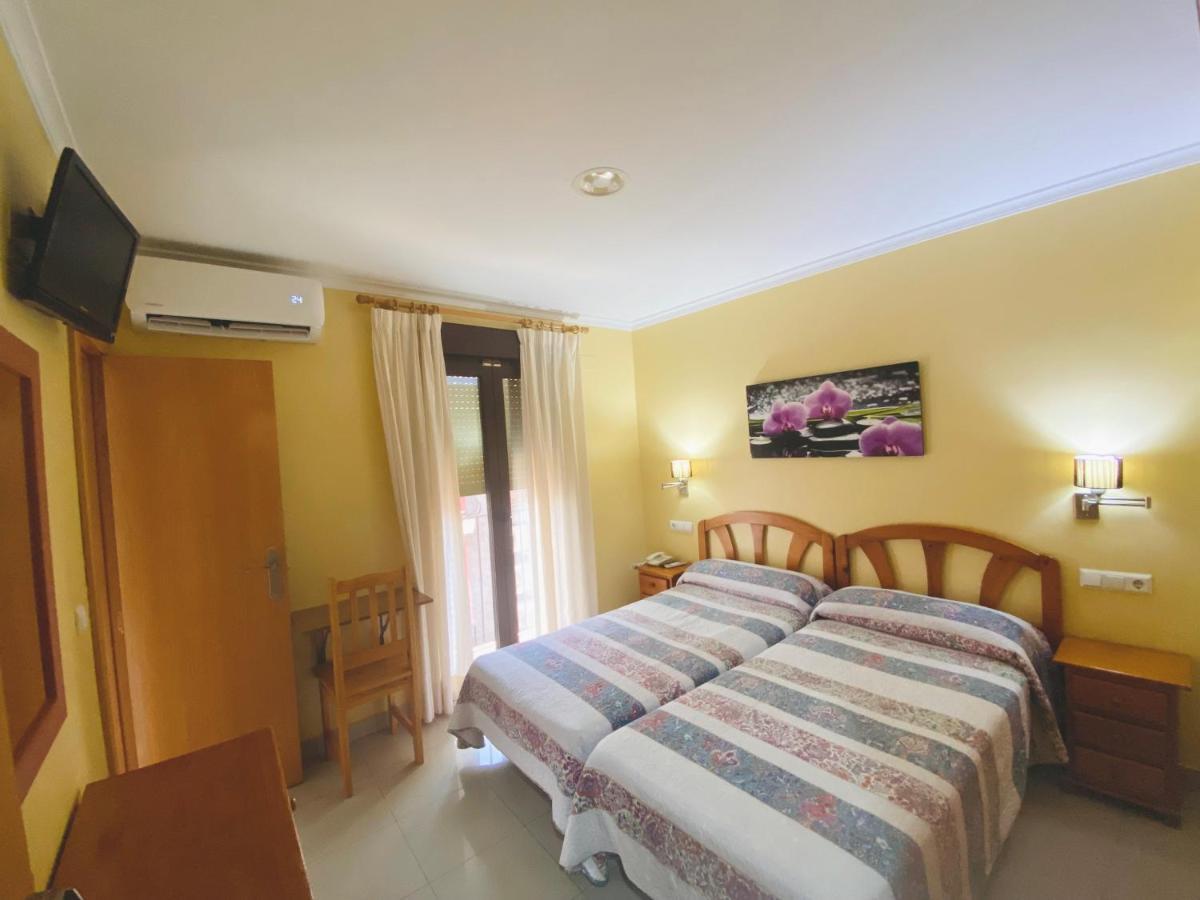 Hostal L'Anfora เดเนีย ภายนอก รูปภาพ