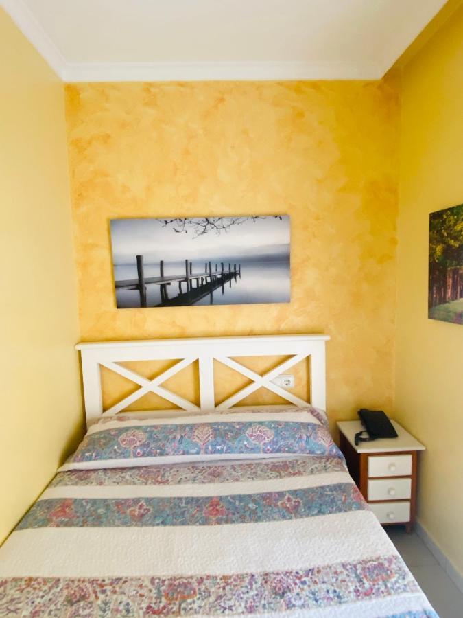 Hostal L'Anfora เดเนีย ภายนอก รูปภาพ