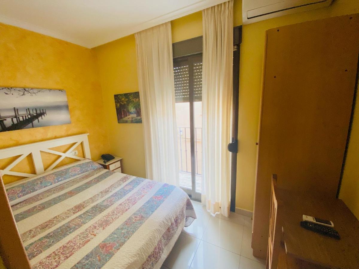Hostal L'Anfora เดเนีย ภายนอก รูปภาพ