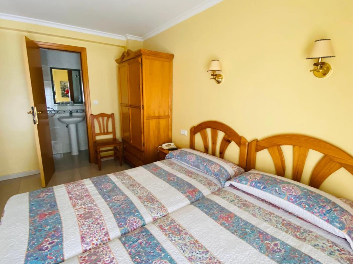 Hostal L'Anfora เดเนีย ภายนอก รูปภาพ