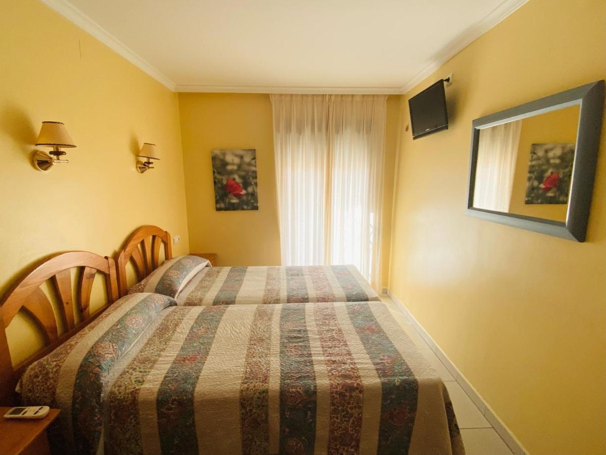 Hostal L'Anfora เดเนีย ภายนอก รูปภาพ