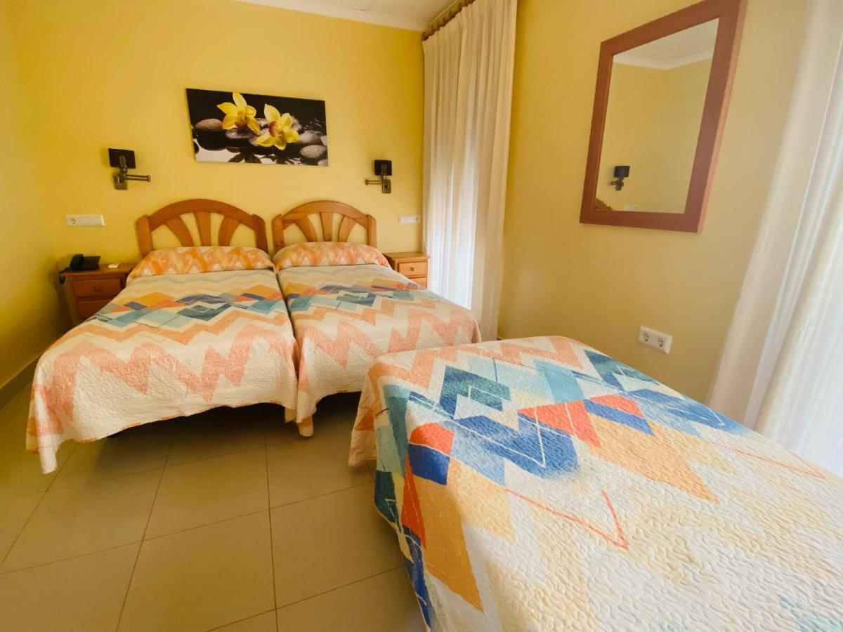 Hostal L'Anfora เดเนีย ภายนอก รูปภาพ